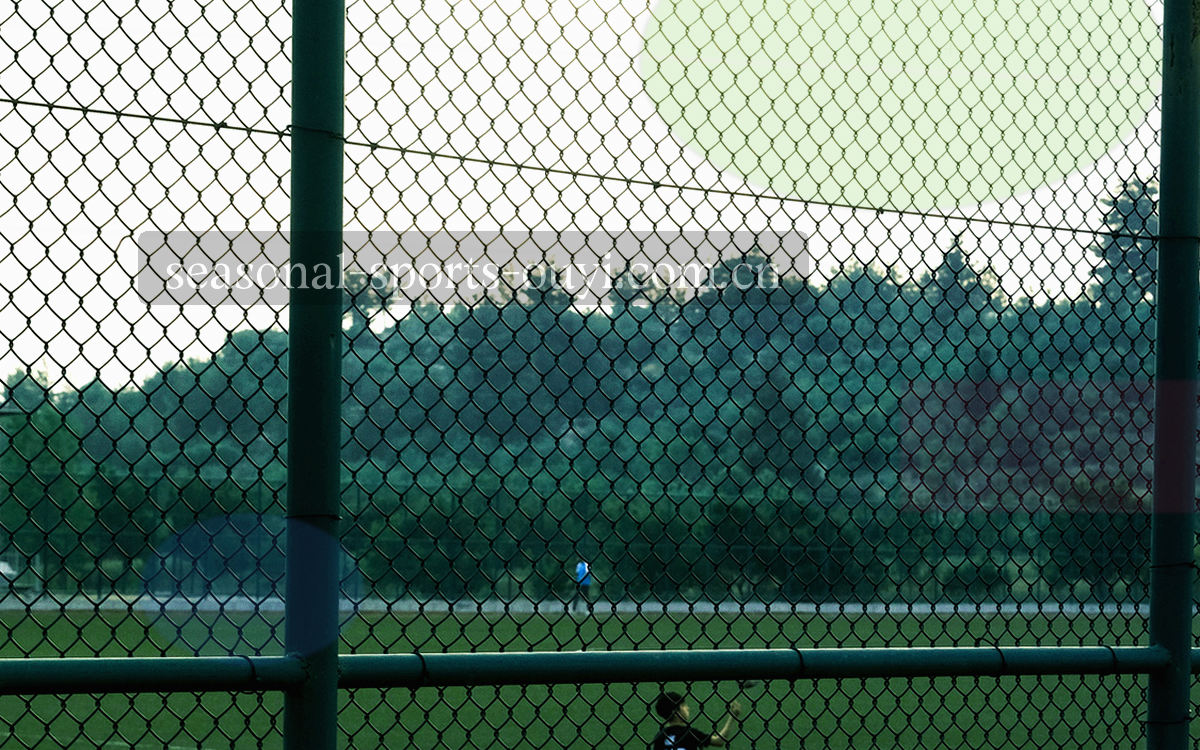 横向刻度线旁的计时器局部，背景带轻微动态模糊